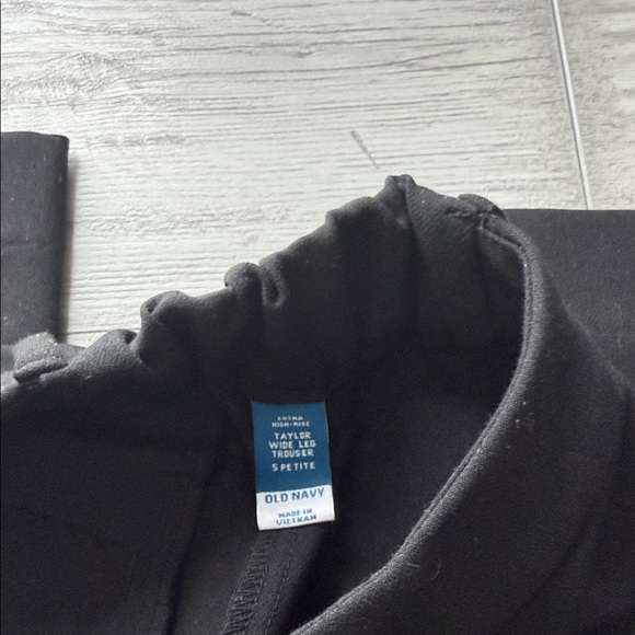 Old Navy women’s Black Dress Pants - Picture 2 of 4